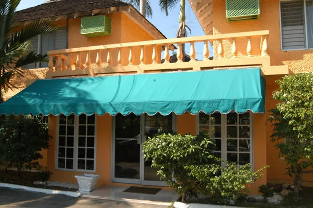 ***  Our Past Time Hotel ネグリル ジャマイカ